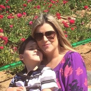 Meet your Posher, Kelli